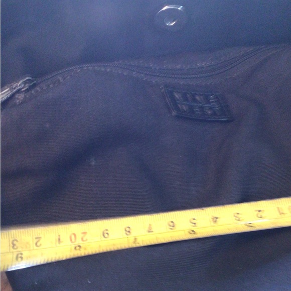 ⬇️Price Dropped ⬇️Vintage black authentic Nine West shoulder bag Preloved - Picture 4 of 8